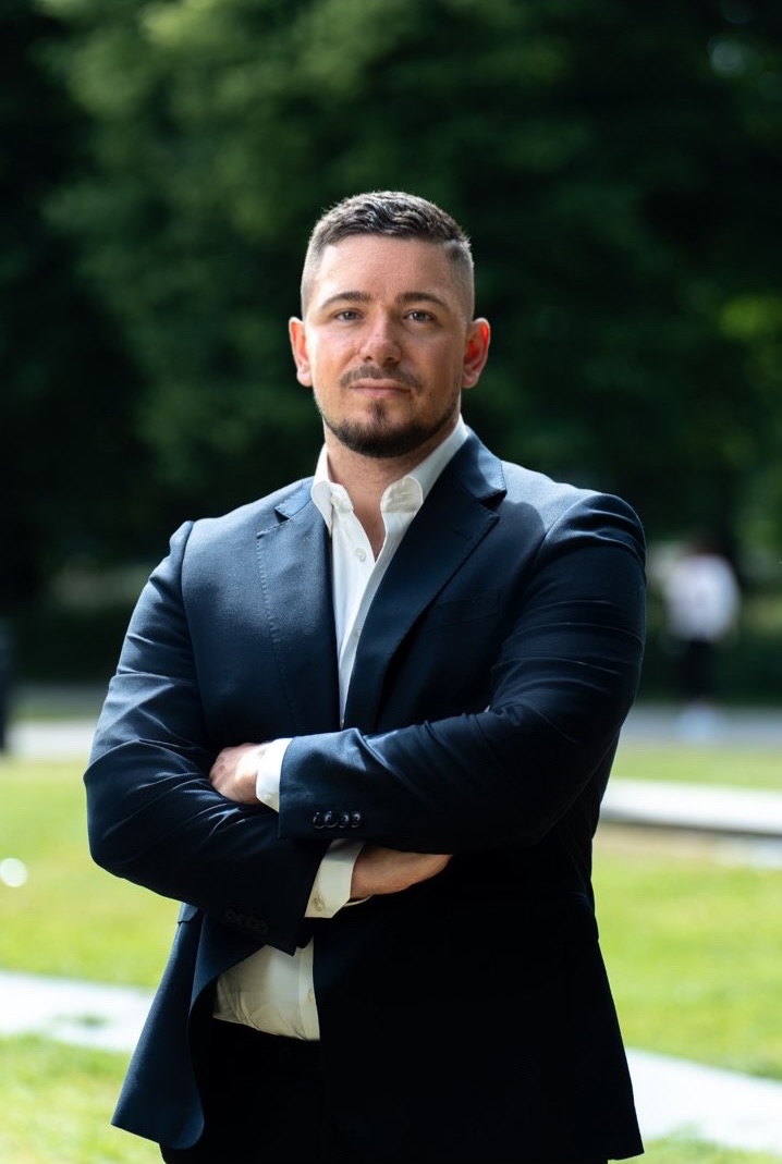 Porträtt av Nihad Kapidzic, Delägare på RevMedia AB